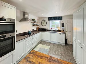 Photo 11- click for photo gallery